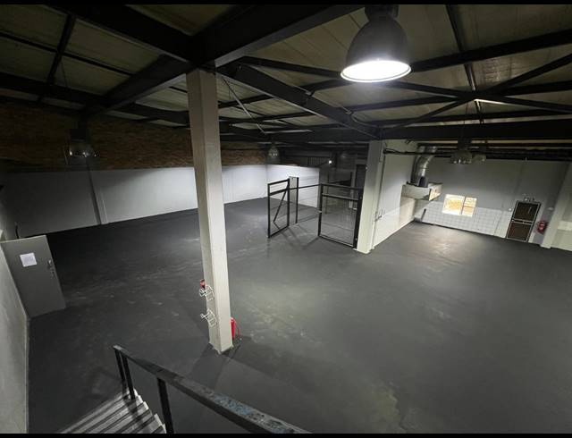 599M² WAREHOUSE TO LET IN LASER PARK